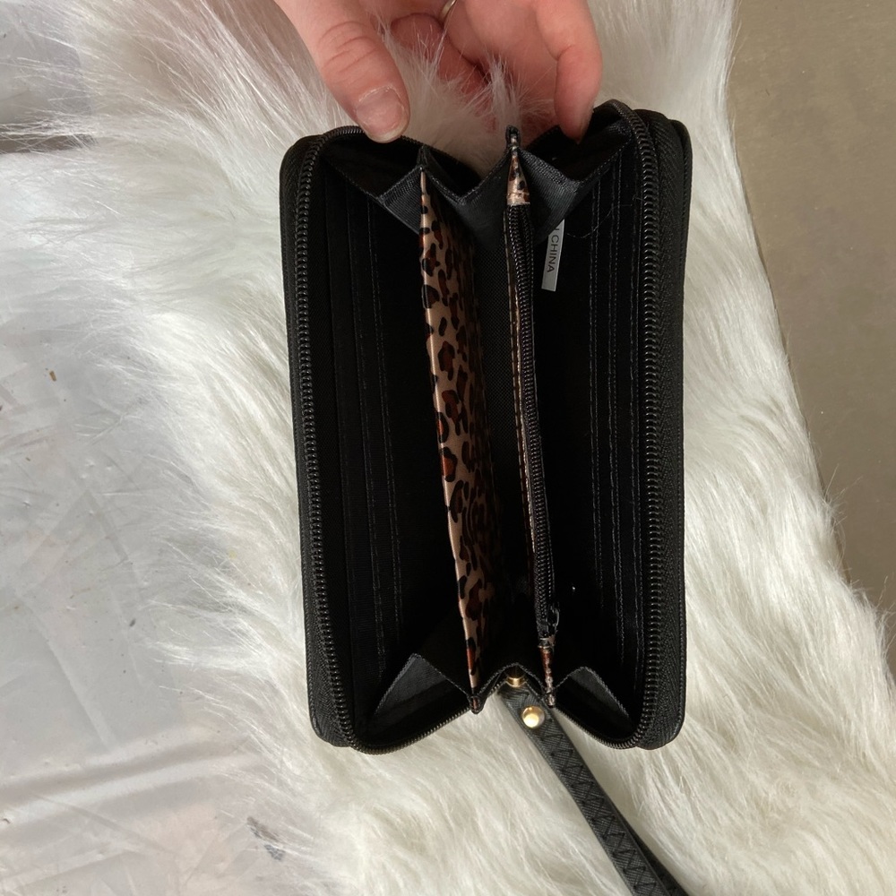 Wallet - Picture 4 of 5